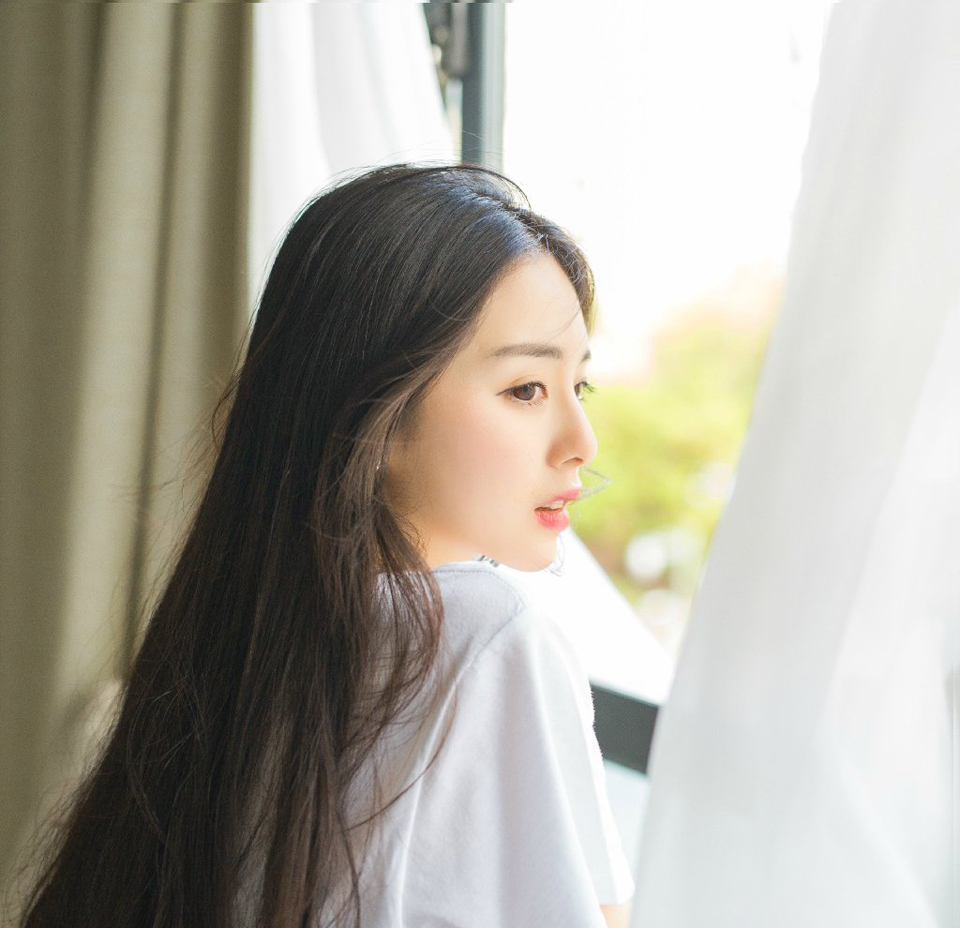 “放心，沿途各县，我关中都有相应情报，邓将军可以先派人去探底，若不行，便强攻取粮。”庞统笑道，吕布对蜀中谋划也不是一天两天，几乎每座城池都有细作，就算有歹心，他也能提前得知，根本无需担忧。